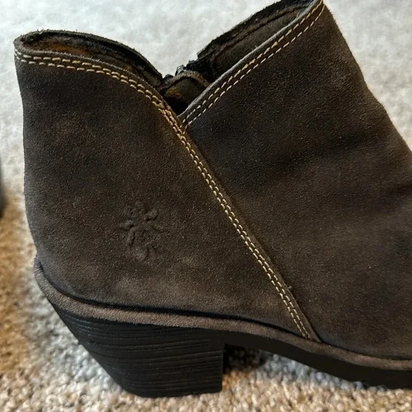 Fly London WEZO Suede Booties, EUC, Size 37 - Picture 4 of 7